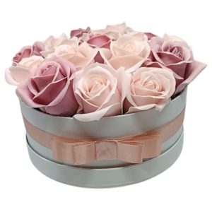 Meghitt szappanrózsa virágbox (17 fejes)